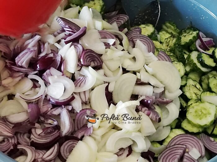 Cum se face salata de castraveți cu ceapă și mărar pentru iarnă