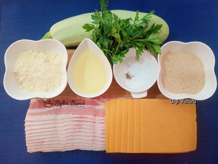 Ingrediente pentru rulouri din dovlecei, bacon și brânză cheddar la cuptor