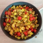 Salată de gnocchi cu dovlecei și roșii cherry