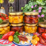 Roșii uscate la cuptor și conservate în ulei aromat