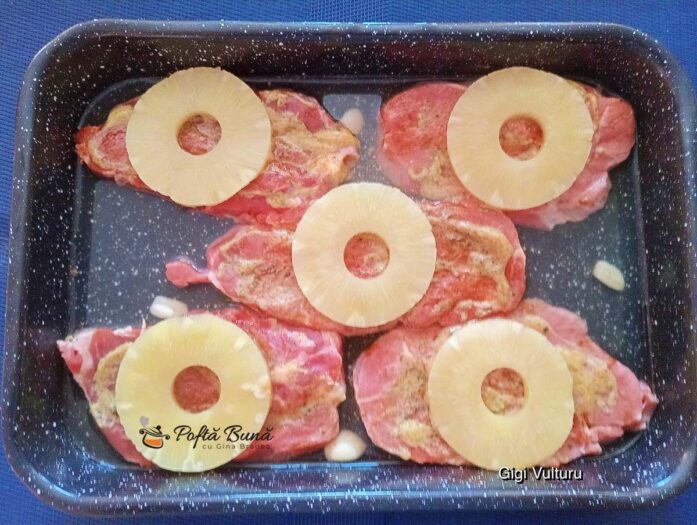 Ceafă de porc cu ananas la cuptor - mod de preparare pentru rețetă