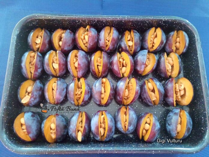 Mod de preparare - Prune cu gorgonzola și nuci la cuptor